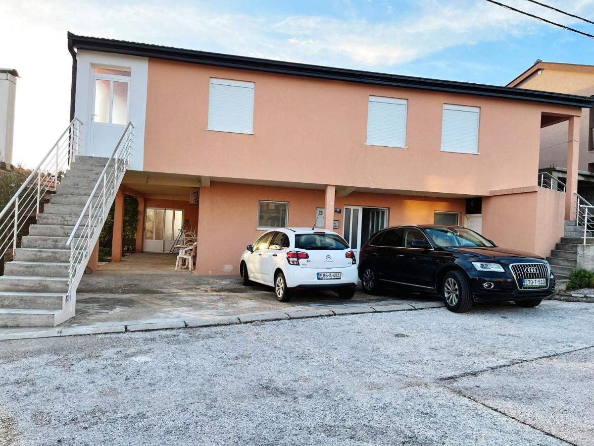 Apartmani Zuti Neum Exterior photo