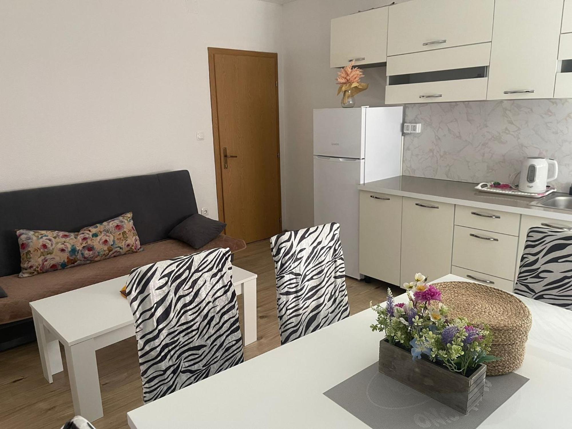 Apartmani Zuti Neum Exterior photo